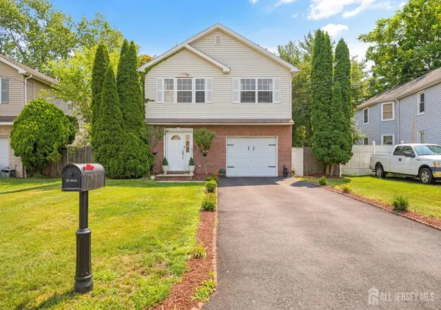 Homes for sale in Scotch Plains, NJ | 2402 Hamlette Pl, Scotch Plains, NJ 07076 | MLS# 2700167R