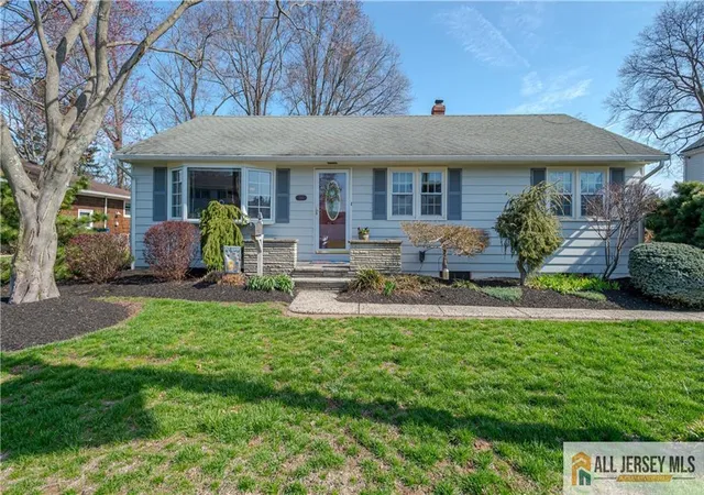 Photo 1 of Single family home for sale at 214 Vesper Ave, Middlesex, NJ 08846 | MLS# 2661585M | Listing updated on 2026-04-18