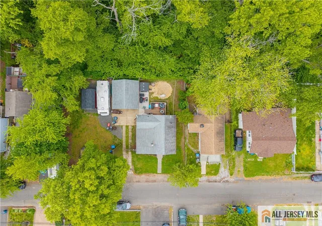3rd image of 260 Greenwood Dr, Keyport, NJ 07735 | MLS# 2661908M