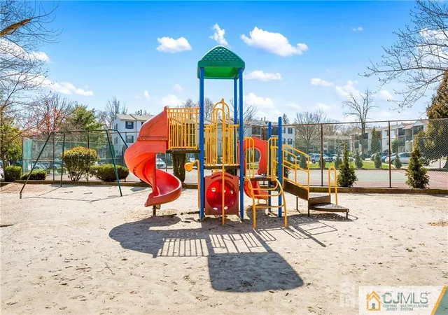 4th image of 400 Lancaster Ct, Piscataway, NJ 08854 | MLS# 2615093R