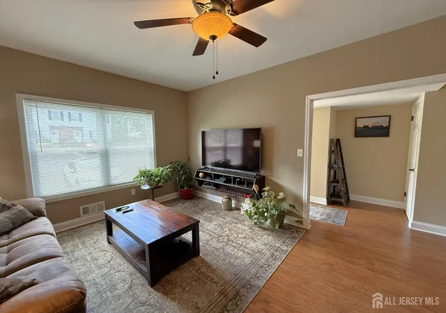 4th image of 41 Dogwood Ct, Jamesburg, NJ 08831 | MLS# 2617584R