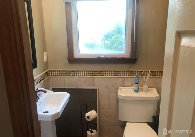 image of 29 Madison Ave, Avenel, NJ 07001 | MLS# 2702547R