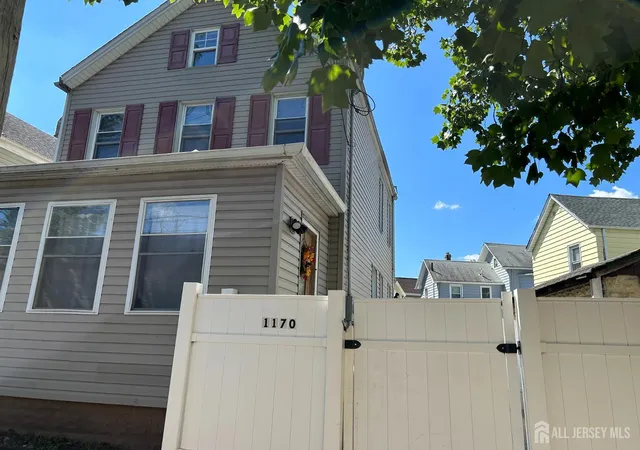 Homes for sale in Rahway, NJ | 1170 Broad St, Rahway, NJ 07065 | MLS# 2700044R