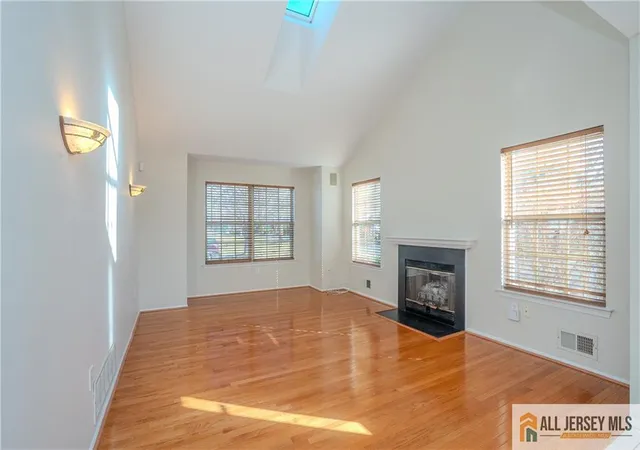 Photo 4 of Townhouse for sale at 179 Salem Rd, North Brunswick, NJ 08902 | MLS# 2661108M | Listing updated on 2026-02-06