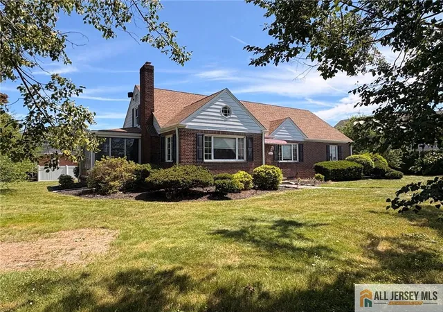 3rd image of 13 Fountain St, East Brunswick, NJ 08816 | MLS# 2662220M