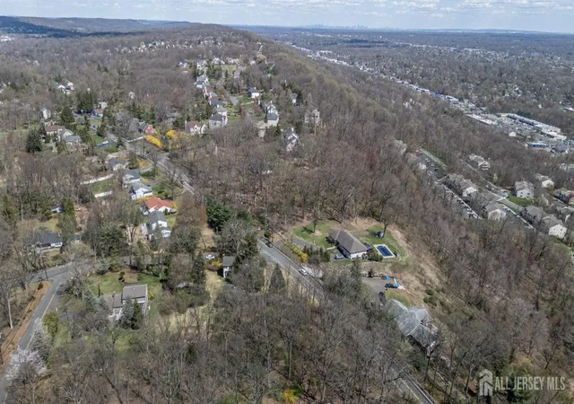 45th image of 105 Morning Glory Rd, Warren, NJ 07059 | MLS# 2613629R
