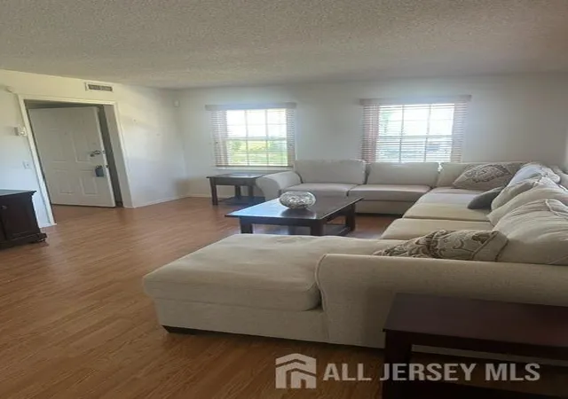 4th image of 487 Somerset Ln #B, Monroe Township, NJ 08831 | MLS# 2615975R