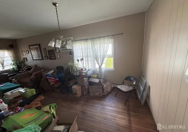 Photo 3 of Single family home for sale at 18 Brandywine Rd, Fords, NJ 08863 | MLS# 2616060R | Listing updated on 2026-06-01