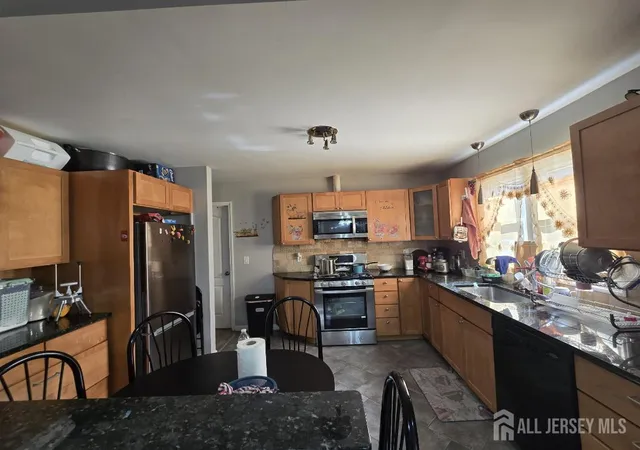 Homes for sale in South Plainfield, NJ | 1105 N Clinton Ave, South Plainfield, NJ 07080 | MLS# 2615635R