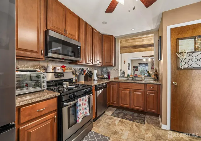 3rd image of 79 Staghorn Dr, Matawan, NJ 07747 | MLS# 2702381R