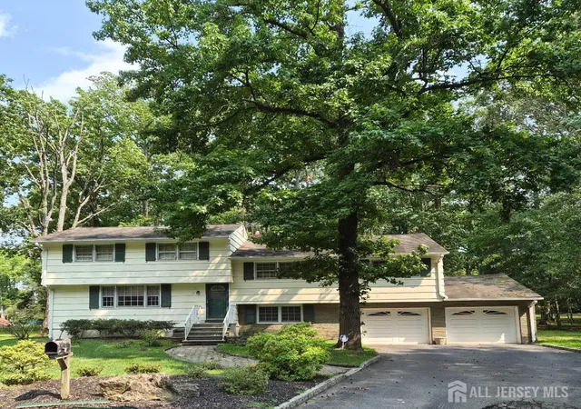 1st image of 3 Sandia Ct, Edison, NJ 08820 | MLS# 2700968R