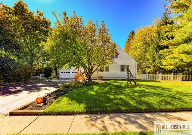 Photo 3 of Single family home for sale at 19 Jurgelsky Rd, Monroe Township, NJ 08831 | MLS# 2660708M | Listing updated on 2026-01-31