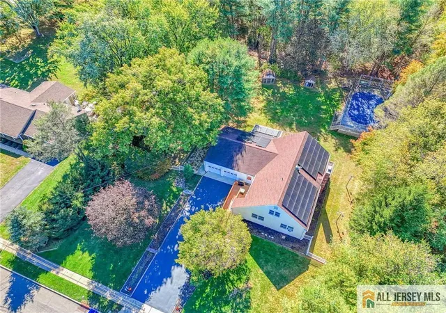 Photo 3 of Single family home for sale at 19 Jurgelsky Rd, Monroe Township, NJ 08831 | MLS# 2660708M | Listing updated on 2026-01-31