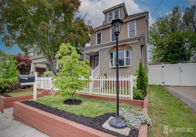 2nd image of 536 Main St, South Amboy, NJ 08879 | MLS# 2703099R