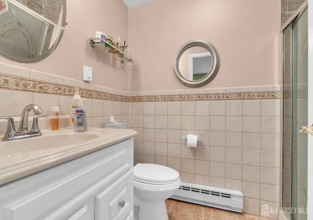 2nd image of 194 Madison Ln, Monroe Township, NJ 08831