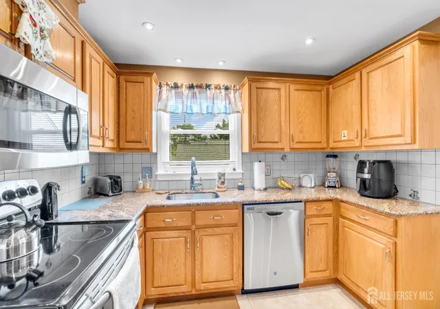 5th image of 194 Madison Ln #N, Monroe Township, NJ 08831 | MLS# 2700496R