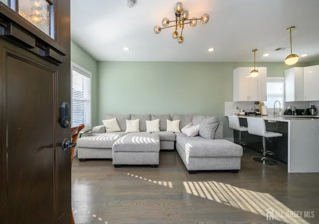 3rd image of 197 Garfield Ave, Jersey City, NJ 07305 | MLS# 2617606R