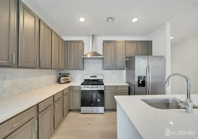 Photo 4 of Condo for sale at 644 Lorhan Dr, Piscataway, NJ 08854 | MLS# 2702362R | Listing updated on 2026-09-24