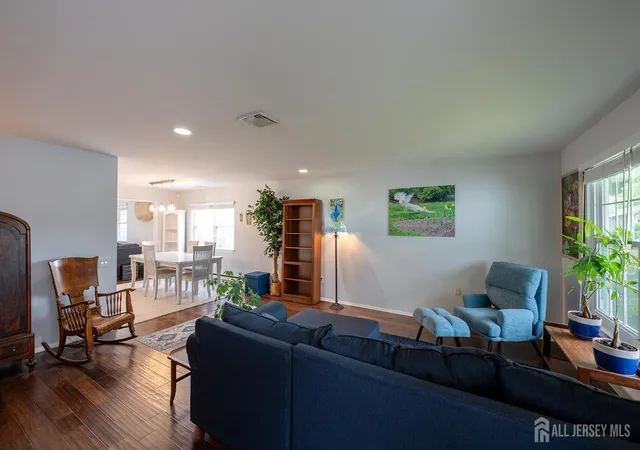 4th image of 286-B Tabor Rd, Monroe Township, NJ 08831 | MLS# 2618387R