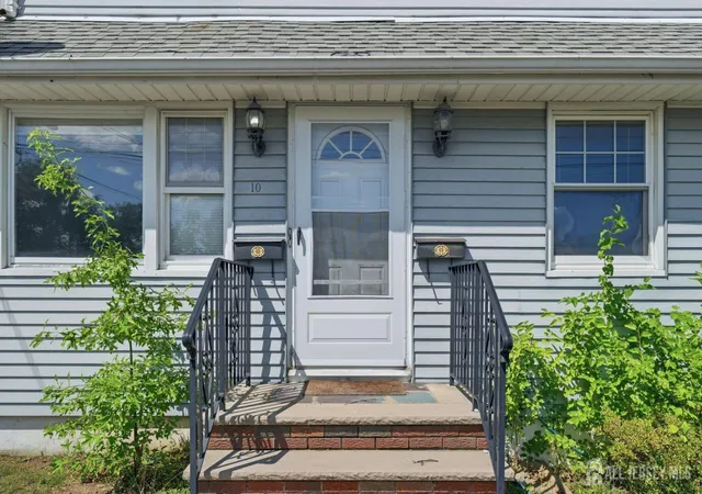 Homes for sale in Colonia, NJ | 10 N Washington Ave N, Colonia, NJ 07067 | MLS# 2700432R