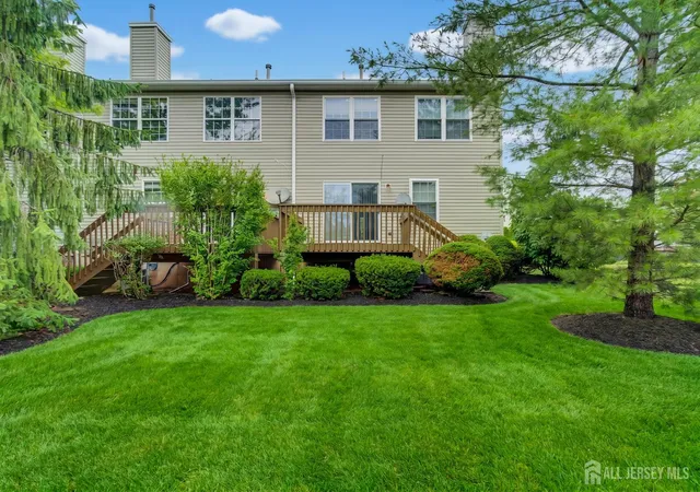 Homes for sale in Franklin, NJ | 57 Victoria Dr, Franklin, NJ 08873 | MLS# 2618403R