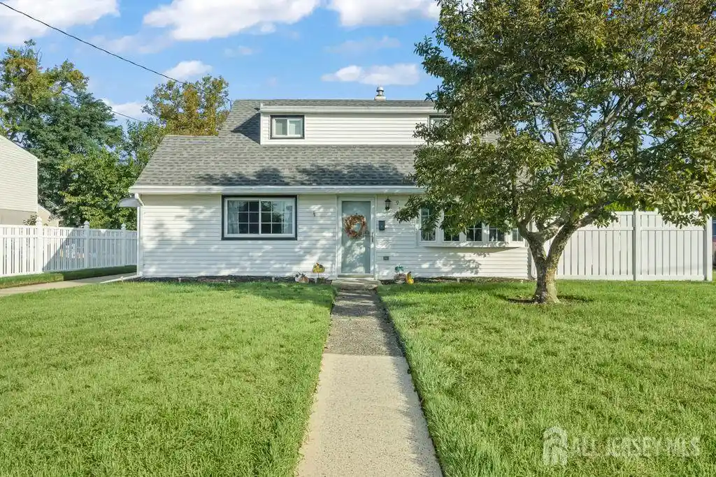 Single family home for sale at 9 Nimitz Pl, Sayreville, NJ 08872 | MLS# 2705711R