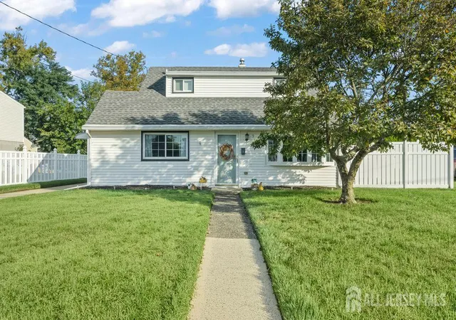 Single family home for sale at 9 Nimitz Pl, Sayreville, NJ 08872 | MLS# 2705711R