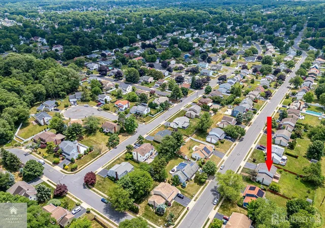 37th image of 15 Roxy Ave, Edison, NJ 08820 | MLS# 2616492R