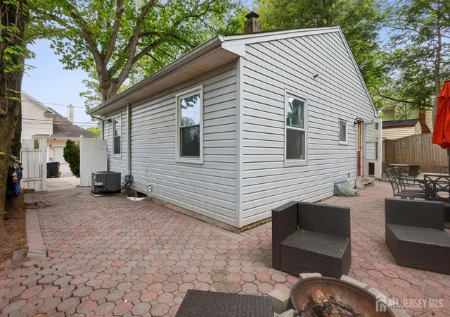 3rd image of 2 Culver Ln, East Brunswick, NJ 08816 | MLS# 2618431R