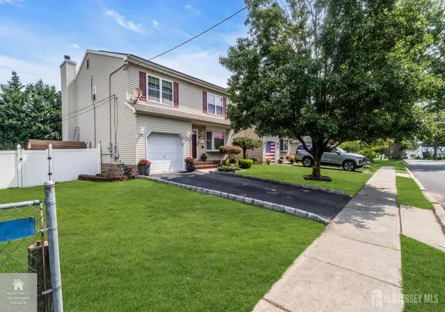 Photo 3 of Single family home for sale at 266 Thomas St, Woodbridge Proper, NJ 07095 | MLS# 2702442R | Listing updated on 2026-09-11