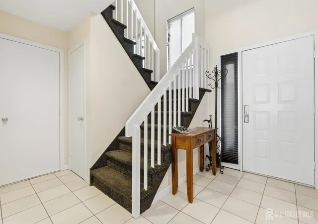 Homes for sale in Edison, NJ | 38 Carriage Pl, Edison, NJ 08820 | MLS# 2613738R
