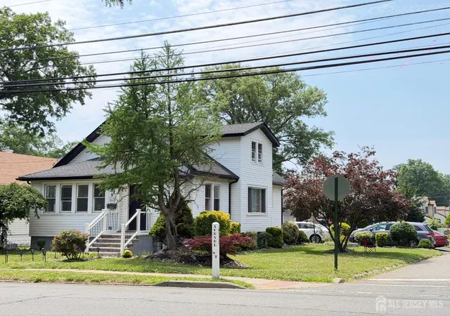 Homes for sale in Avenel, NJ | 273 Avenel St, Avenel, NJ 07001 | MLS# 2617536R