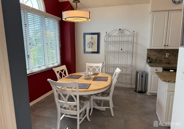 4th image of 8 Wakefield Ct, Monroe Township, NJ 08831 | MLS# 2701514R