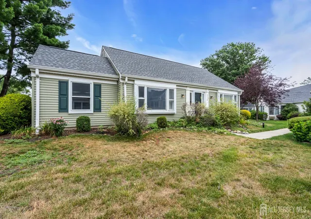2nd image of 452 A Roxbury Ln, Monroe Township, NJ 08831 | MLS# 2700142R