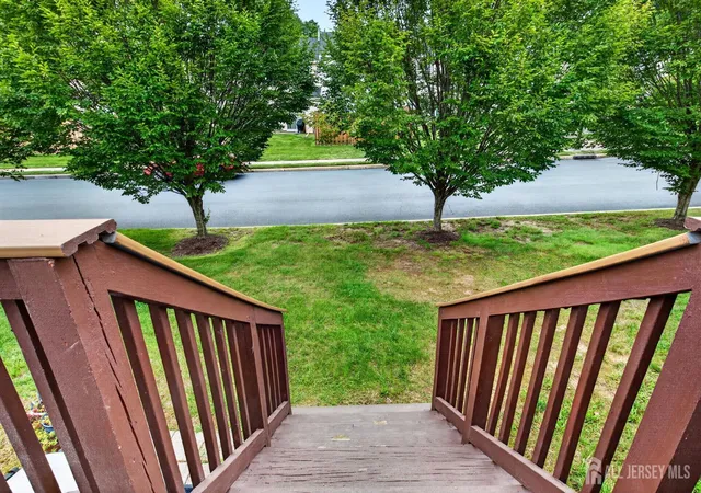 28th image of 20 Karwatt Ct, Sayreville, NJ 08872 | MLS# 2702895R