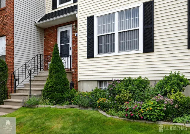 3rd image of 20 Karwatt Ct, Sayreville, NJ 08872 | MLS# 2702895R