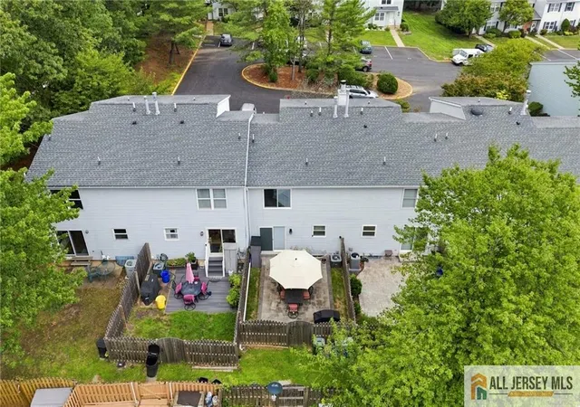 28th image of 60 Hickory Ct, Jamesburg, NJ 08831 | MLS# 2770314M