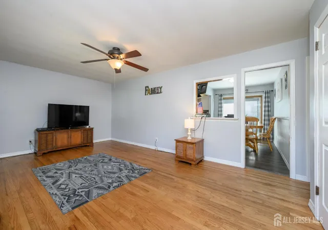 Photo 3 of Single family home for sale at 25 Brookside Rd, Edison, NJ 08817 | MLS# 2703408R | Listing updated on 2026-09-25