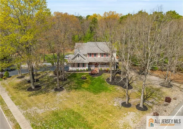 Photo 2 of Single family home for sale at 1 Pine View Ct, Jamesburg, NJ 08831 | MLS# 2661808M | Listing updated on 2026-07-15