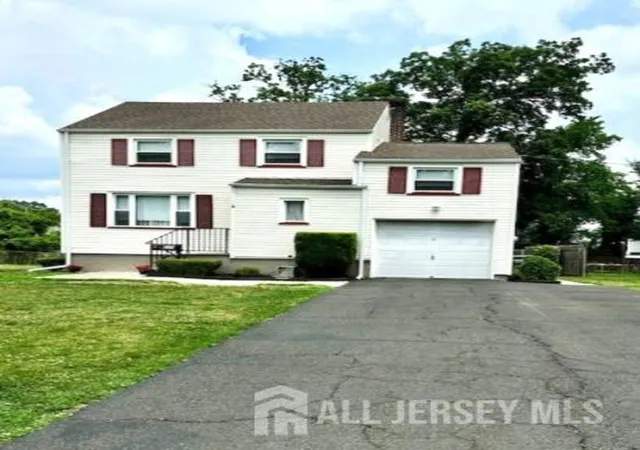 Homes for sale in Dunellen, NJ | 220 Penfield Pl, Dunellen, NJ 08812 | MLS# 2618389R