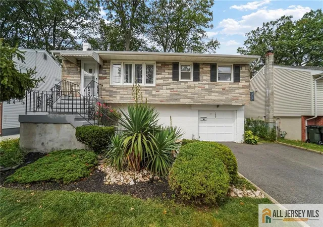 Photo 1 of Single family home for sale at 199 E Louis Pl, Iselin, NJ 08830 | MLS# 2660499M | Listing updated on 2025-10-23