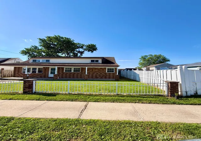 3rd image of 17 Birch St, Carteret, NJ 07008 | MLS# 2616808R