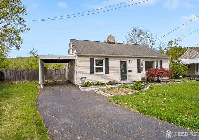 Photo 3 of Single family home for sale at 49 Louis Ave, Middlesex, NJ 08846 | MLS# 2615281R | Listing updated on 2026-09-13