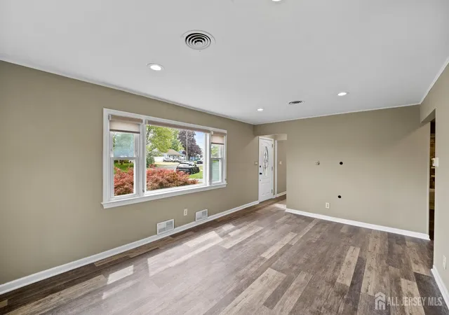 Photo 4 of Single family home for sale at 49 Louis Ave, Middlesex, NJ 08846 | MLS# 2615281R | Listing updated on 2026-09-13