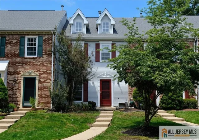 Homes for sale in North Brunswick, NJ | 19 Folkstone Ct, North Brunswick, NJ 08902 | MLS# 2662445M