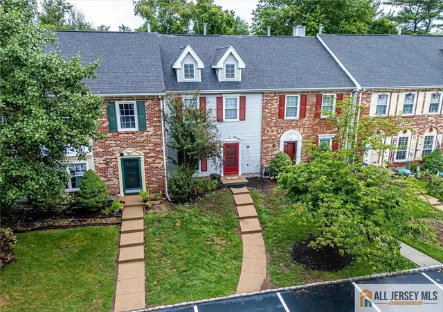 Homes for sale in North Brunswick, NJ | 19 Folkstone Ct, North Brunswick, NJ 08902 | MLS# 2662445M
