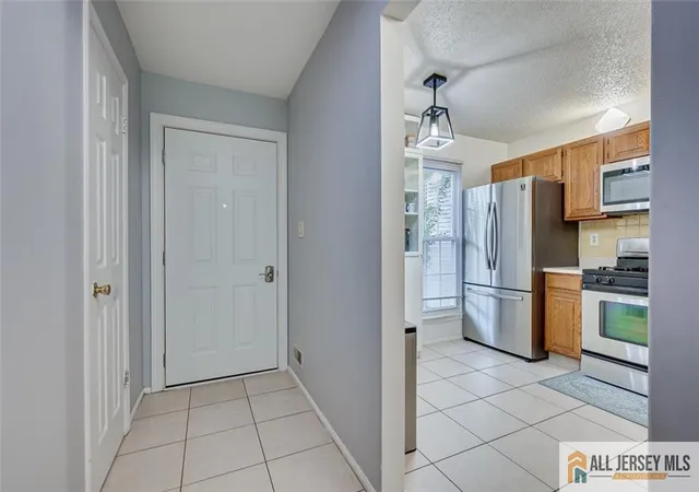 Homes for sale in North Brunswick, NJ | 19 Folkstone Ct, North Brunswick, NJ 08902 | MLS# 2662445M