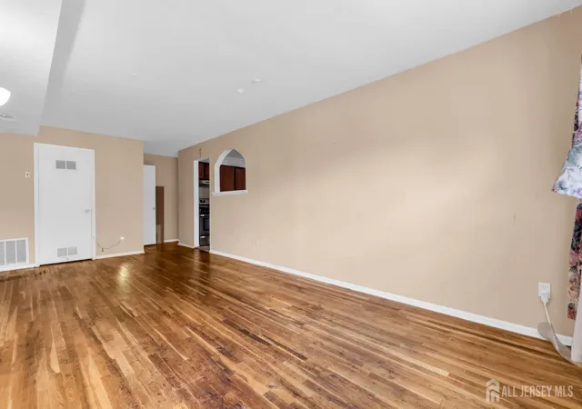 3rd image of 299 College Dr, Edison, NJ 08817 | MLS# 2701359R