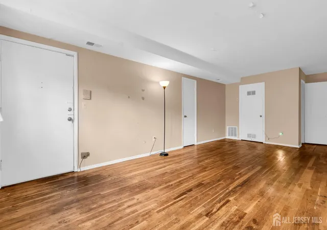 4th image of 299 College Dr, Edison, NJ 08817 | MLS# 2701359R