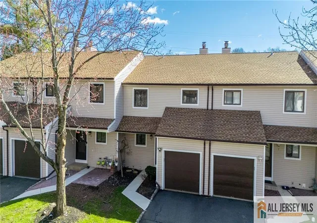 Townhouse for sale at 5 Lily Ct, Edison, NJ 08820 | MLS# 2661529M